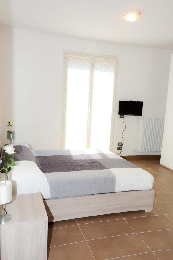 Bed and Breakfast Rinaldi House Torriana Экстерьер фото